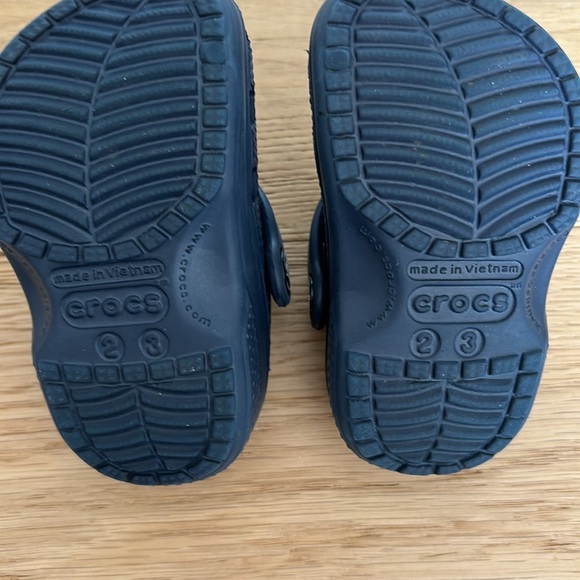 Original Crocs - Navy blue - Size 2/3 - Picture 3 of 3